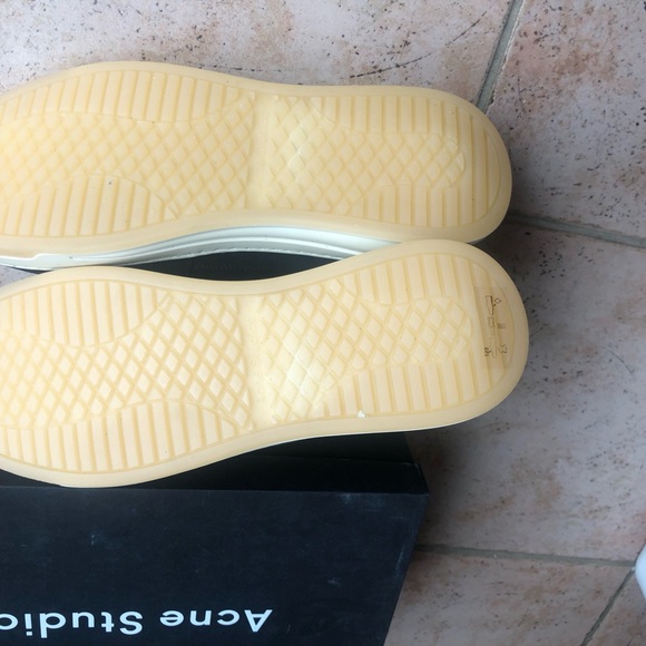 Acne Studios Men Sneakers Shoes - Picture 3 of 6